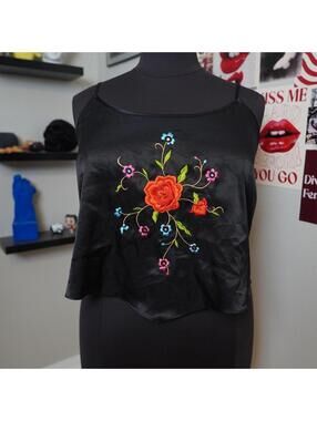Cacique Black Satin Floral Embroidered Cami Top Boho Mexican Rose 26/28